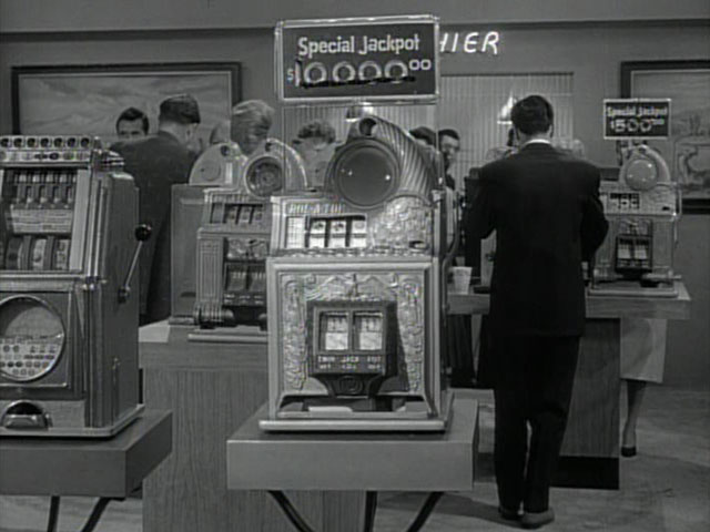 how were early slot machines programmed